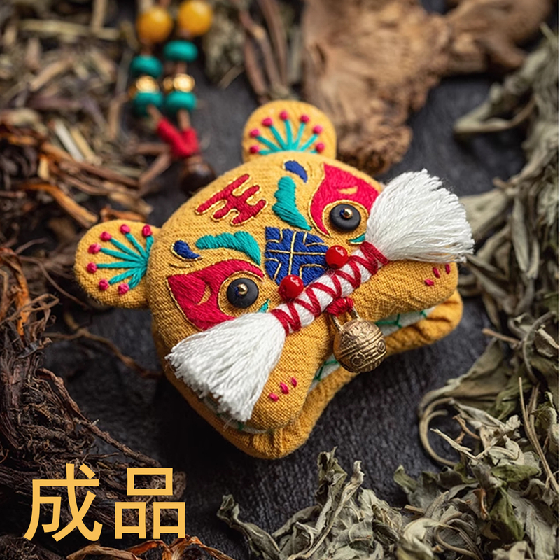 Finished Little Tiger Sachet Purely Handmade Sachet Bag Chinese Medicine Mosquito Repellent Wearable Tiger Necklace for Children Finished Little Tiger Sachet Purely Handmade Sachet Bag Chinese Medicine Mosquito Repellent Wearable Tiger Necklace for Children