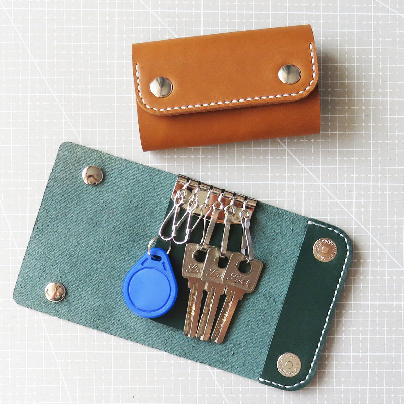 Handmade headlining bull skin large capacity housekeypack mini leather car multi-function lock button men customized