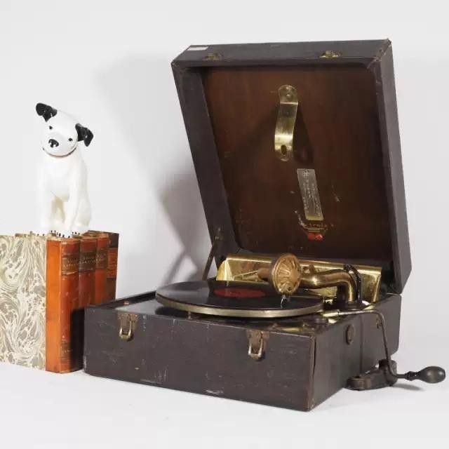 Antique Japan Production Victorious Puppy Card Victor Suitcases Style Grammater 78 Turns Black Gel Record Sound Quality