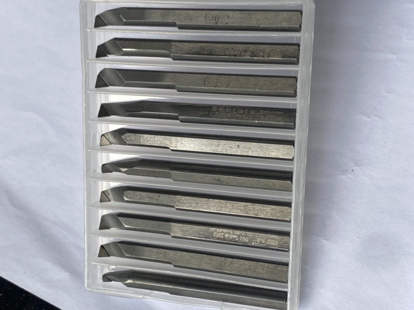 二手CBN镗孔刀、淬火硬料、粉末冶金料。