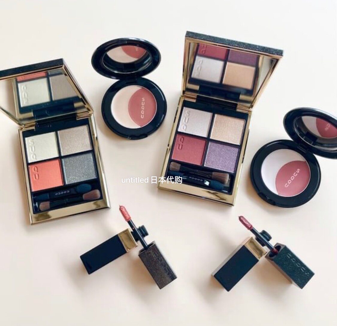 Spot suit Japan SUQQU2021 Christmas limited four-color eye shadow disc blush highlight lip glazed suit