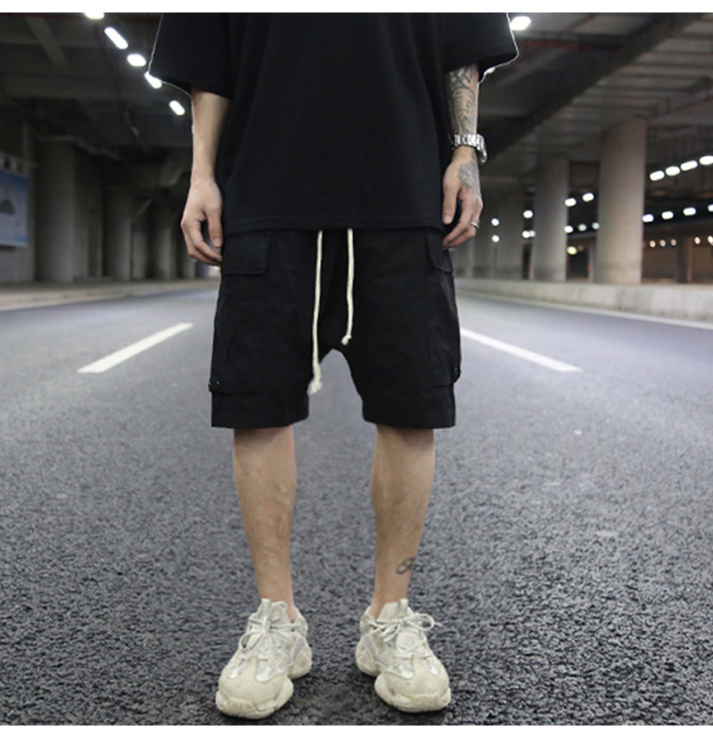 Loose Fit Pocket Cargo Shorts 1