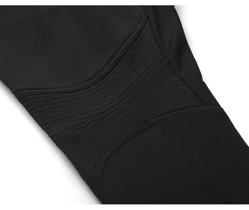 Low-crotch joggers image 11