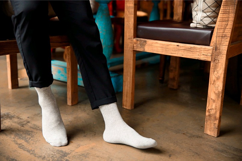 5 đôi hộp quà tặng vớ nam trong vớ ống cotton khử mùi thấm mồ hôi mùa hè cotton mỏng vớ nam vớ mùa tất nam cao cổ