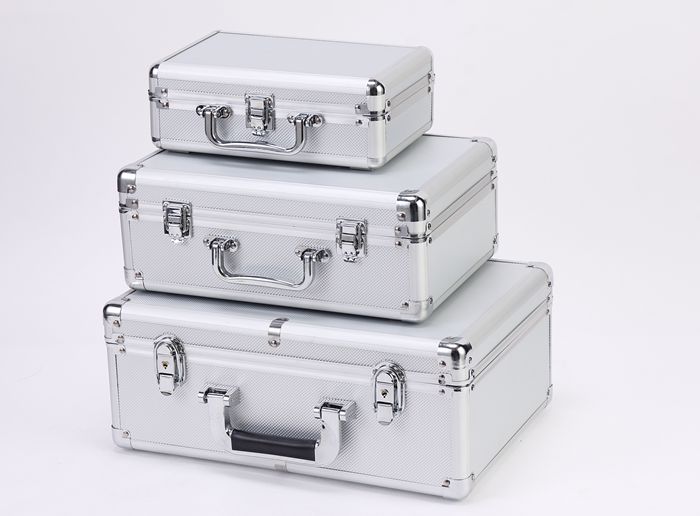 Home Hand Multi-functional Toolbox Large and small number of on-board maintenance aluminum alloy box