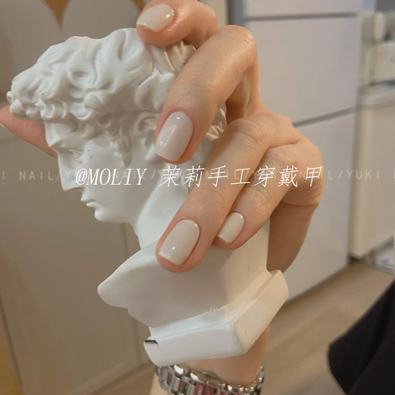 Purely Handmade Wearable Yogurt White Solid Color Finished Phototherapy Nail Patches, Short Style, Clean, Suitable for Pregnant Women, Long-Lasting Fake Nails