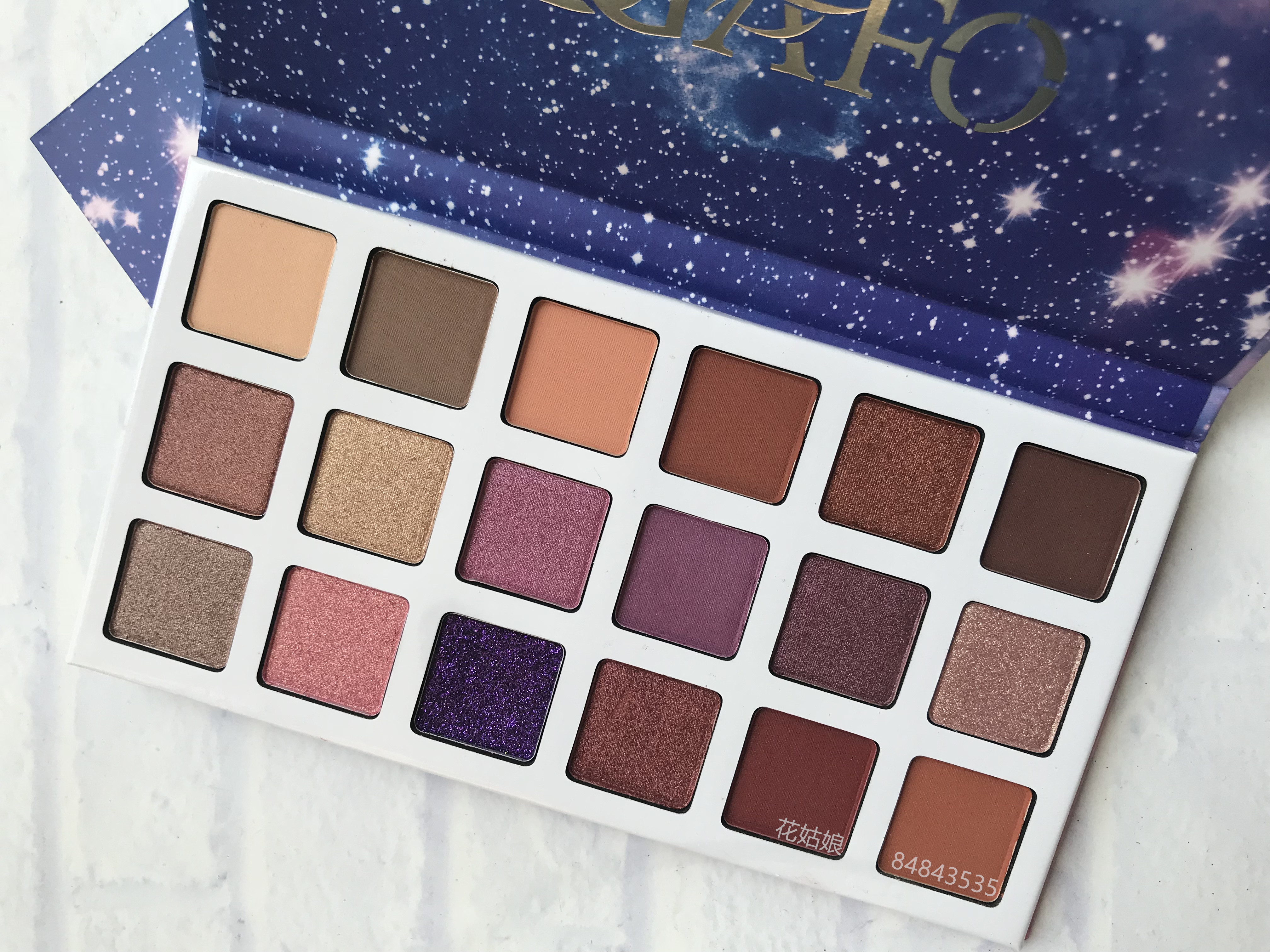 DGAFO bầu trời đầy sao 18 màu phấn mắt pearlescent mờ trái đất ins long lanh xuất khẩu Dubai hàng hóa quốc gia rung cùng một đoạn phấn mắt 2 màu dạng thỏi