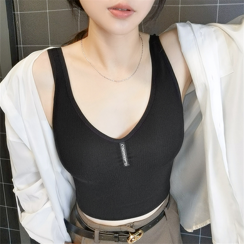 Beautiful back core bra gathers underwear women wearing chest red blast inside the seamless crane