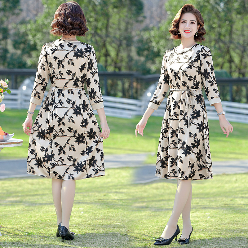 Mother Dress Spring Summer 50% Sleeves Ocean Dress Mid Aged Women's Packed With Long Skirt Emulated Silk Satin Finish Cashew Skirt