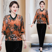 Mid-aged womens dress 2022 Spring loaded with long sleeves T-shirt V collar loose Batshirt blouses big code mom loaded with undershirt