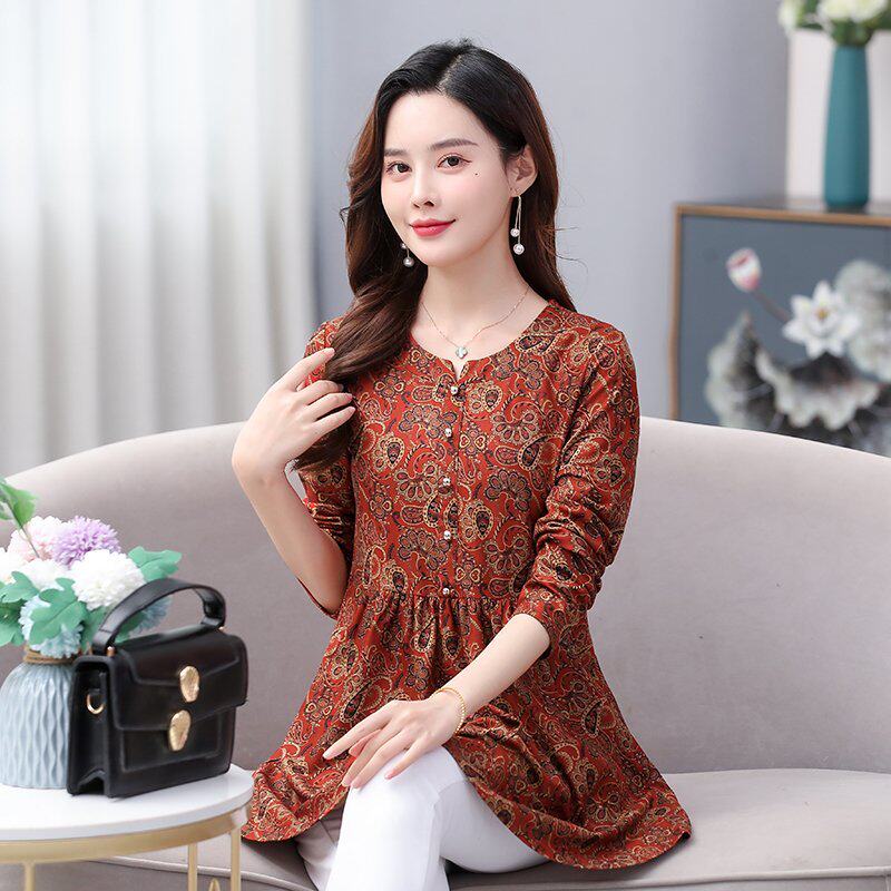 Mid-aged woman dress in spring dress Long sleeve T-shirt with long version of crushed flower undershirt big size Mom clothes fashion blouse