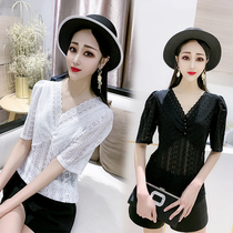 2021 autumn and winter New Fashion v collar half sleeve lace shirt female slim body thin foreign style base shirt coat small shirt tide