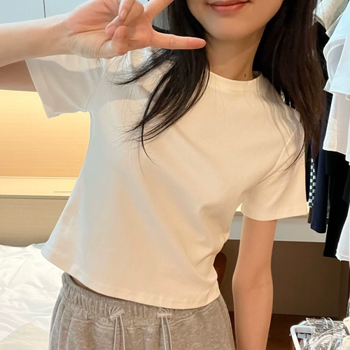 Летняя белая короткая футболка с коротким рукавом, круглый воротник, облегающий крой