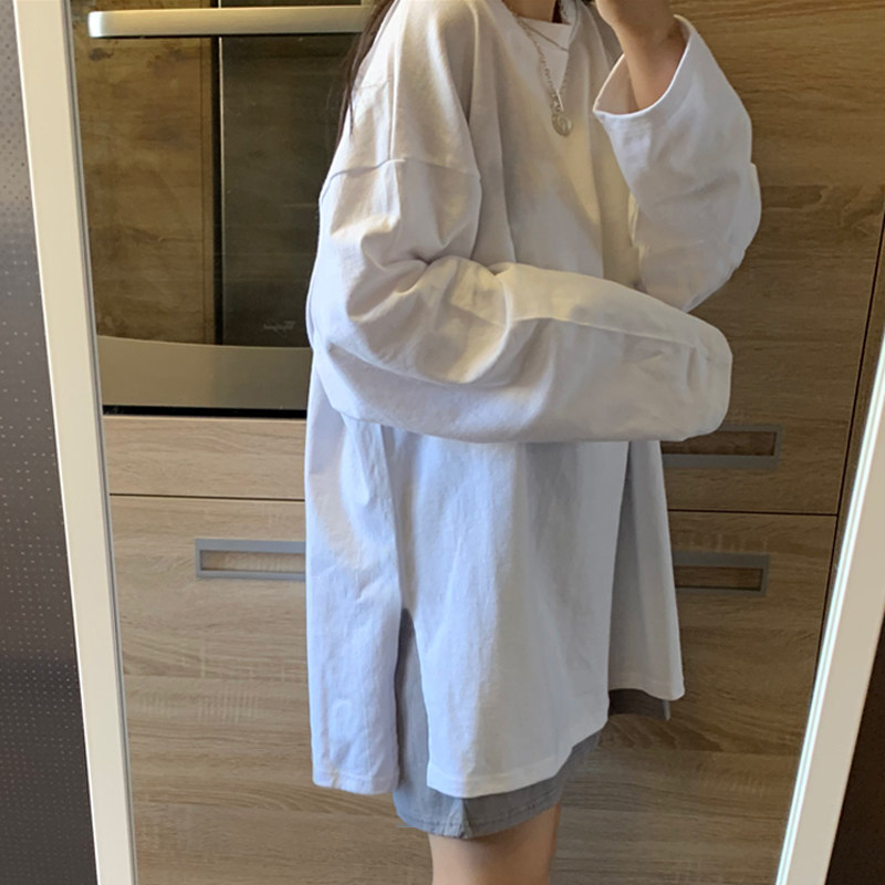 Korean version of loose white long-sleeved fork T-shirt women autumn and winter 2020 new ins medium-length version of cotton size bottom shirt