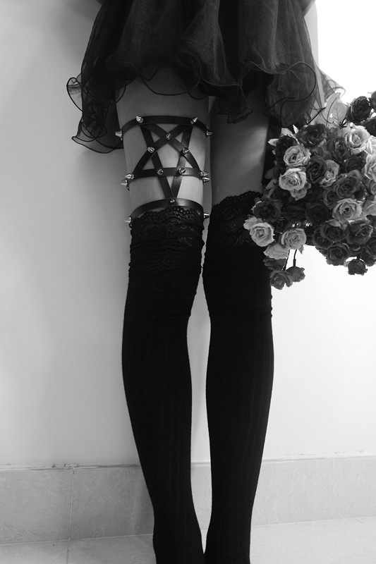 [Satan] Bay tay làm cho Satan phong cách tôn giáo nhẫn năm sao chân garter quần vớ ren dài có nịt