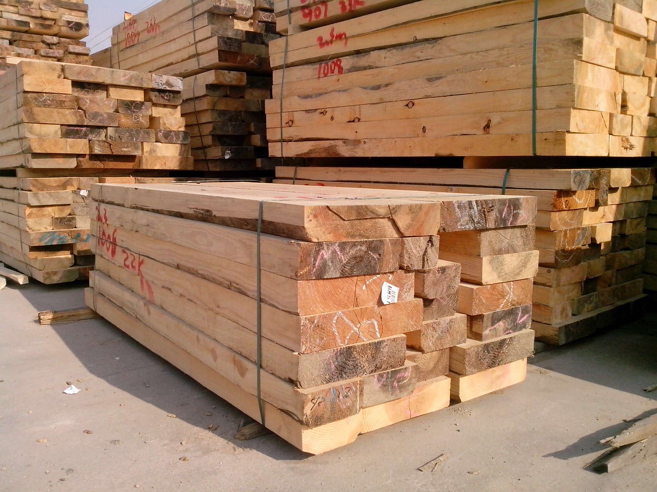 Manufacturer Direct Marketing Site Wood Square Engineering Board Decorator Innate Imported Pine Wood Plate Suspended Ceiling Keel customizable Size