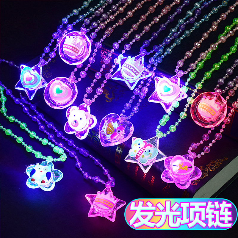 Yiwu Small Toy Night Market Stalls Hot Selling Luminous Necklace Pendant Micro-Merchants Pushy Toy Small Gift Goods Source