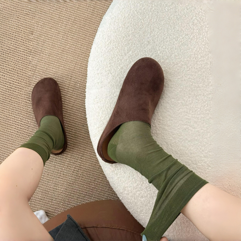 Green Really Has a Sense of Style~ a Touch of Green in the Summer~ Full of a Refreshing Feel~ Women's Socks with a Stacked Look on the Calves