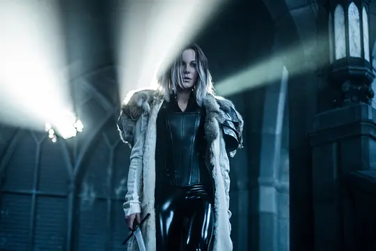 黑夜传说5：血战 Underworld: Blood Wars2016剧照1