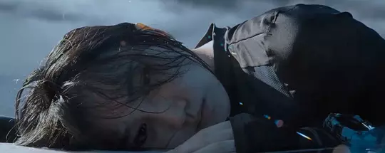 鲨滩2025剧照1