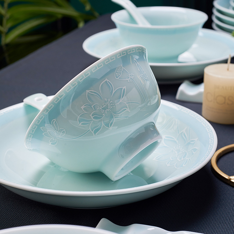 2025 New Style Celadon Underglaze Color Ceramic Tableware Set Jingdezhen Kaolin Clay Ceramics Bowls and Plates for Home Use and Gift Giving
