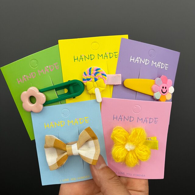 About one hundred pieces of 7X8 color hairpin packaging cardboard diy hair accessories material base paper hairpin tag card