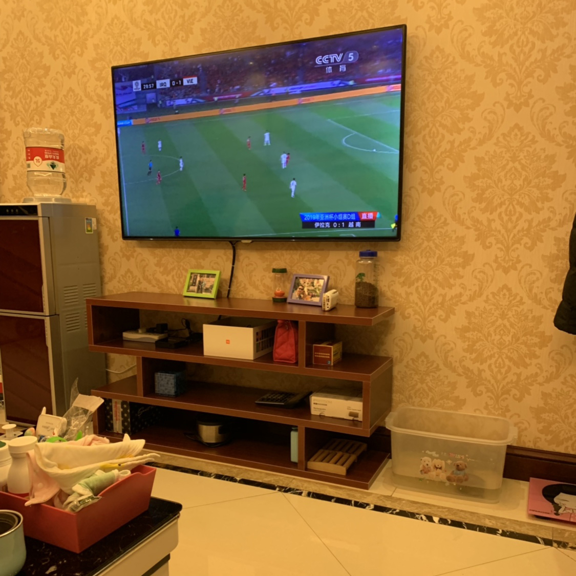 tủ TV hiện đại phòng khách nhỏ gọn căn hộ nhỏ đơn giản gỗ giả mô hình kinh tế tủ TV phòng ngủ nhà cao - Buồng tủ quần áo cửa lùa 3 cánh