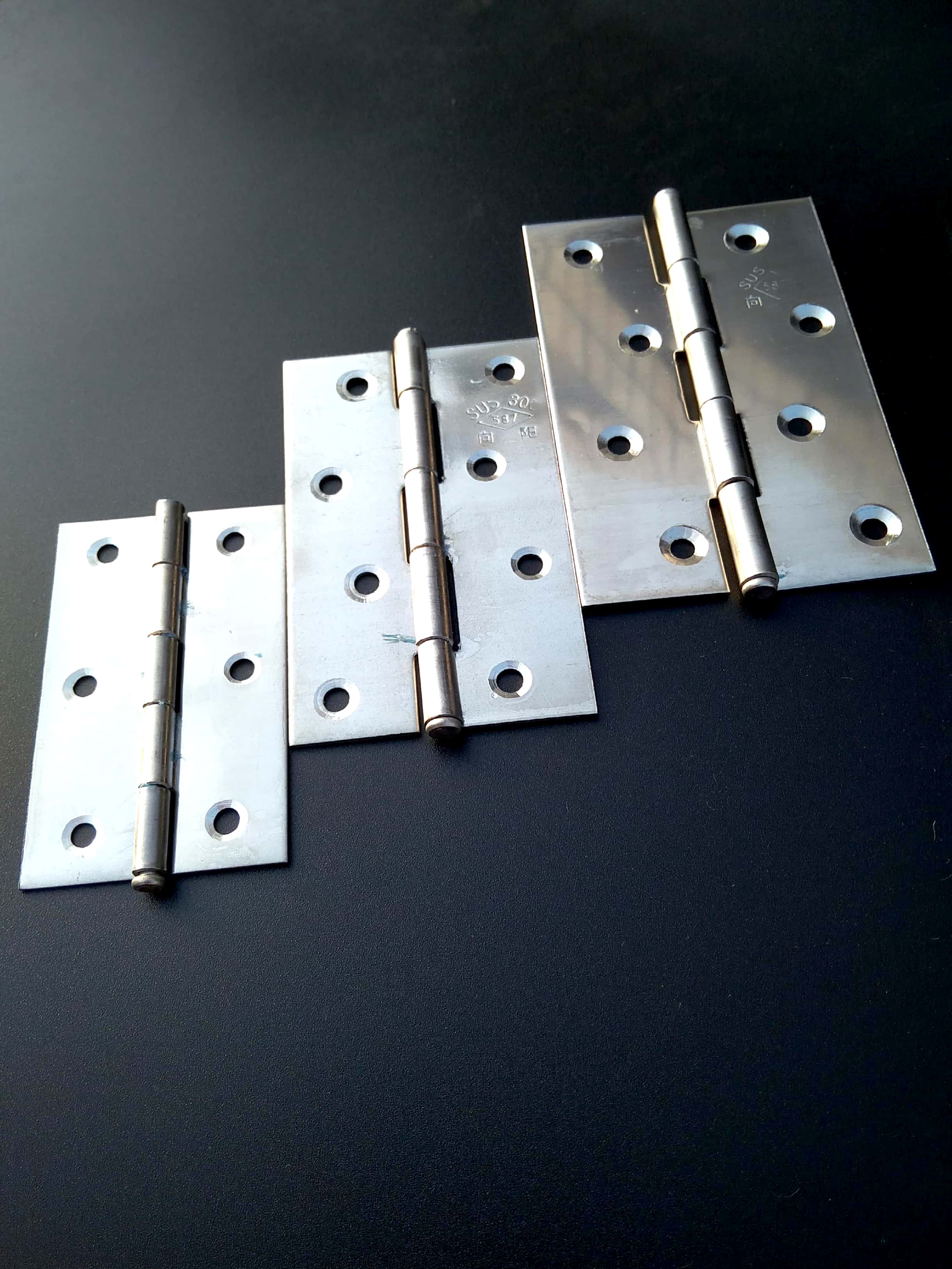 4寸镀彩抽芯合页:开启家居五金新风尚