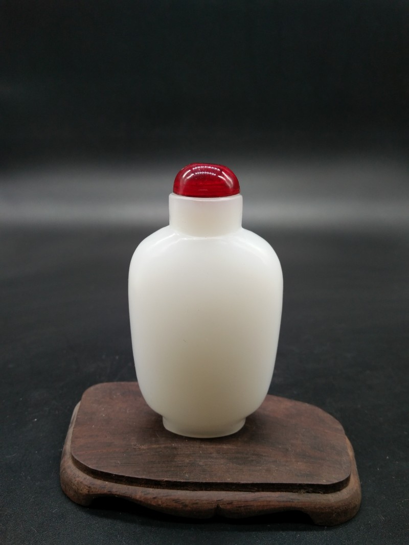 Bogu Frame Home Book House Swing Piece Gift Retro Glazed Imitation White Jade Small Thick Stock Snuff Pot Imitation Ancient Play Collection