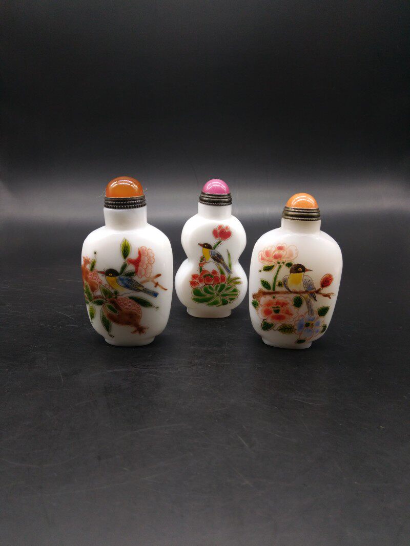 Glazed Imitation White Jade Practical Snuff Pot Hand-painted Pink Lotus Peony Pomegranate Bird Figure Imitation Ancient Play Old Qi Small Gift