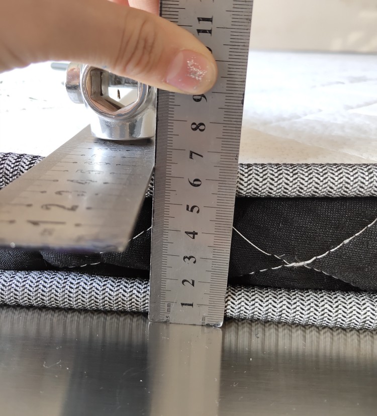 Cao cấp chống ẩm bốn mùa phổ quát không có chất keo không chứa formaldehe tinh khiết len ​​nỉ nệm mat mat men - Nệm nệm gấp 1m6