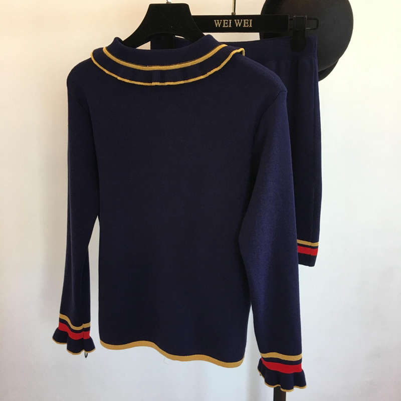 2018 đầu mùa thu mới hương thơm nhỏ bằng gỗ tai dệt kim dài tay áo khoác cardigan + váy đan phù hợp với phụ nữ trang phục mùa đông cho nữ