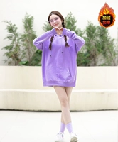 Сиреневое пурпурное бархат, очки и носки