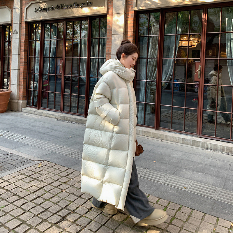 Super Stylish 2025 Korean Style Extreme Cold 95% White Duck down High Fill Power Slimming Thickened Warm Long down Jacket for Women Winter