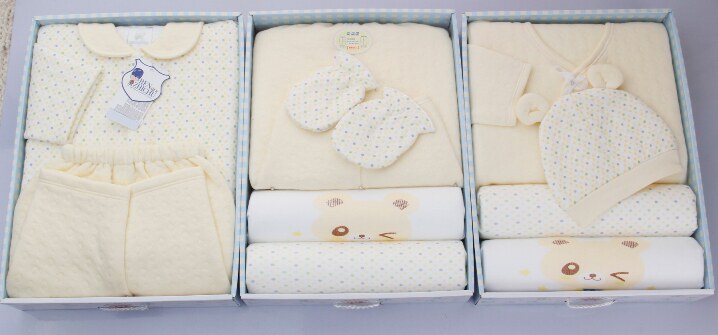 Coffret cadeau pour nouveau-né - vêtements - Ref 1955751 Image 31