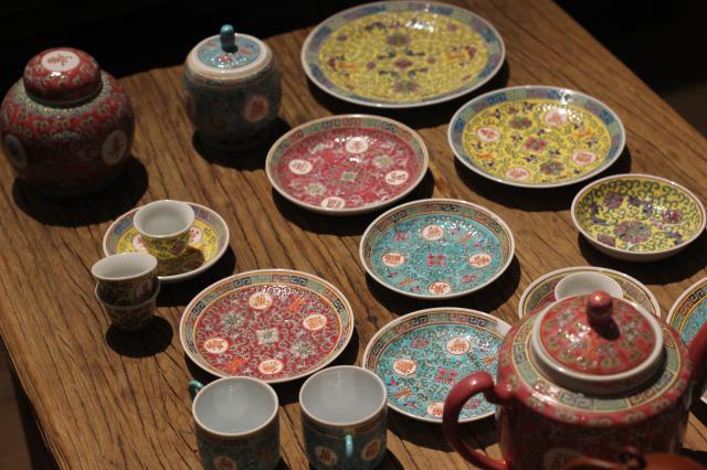 Wan Suo No Territory Tea Care 78 Decade-long Export Cup small disc Disc Pot with Ceramic Fruit Tray Tea Tray