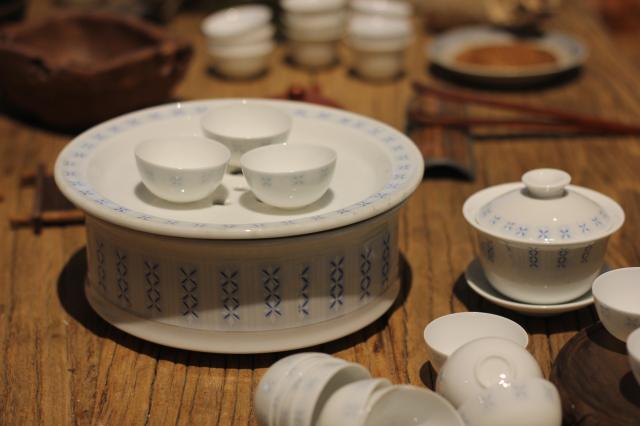 90s Chaozhou State-run porcelain trifactory white ceramic power tea cup stock egg shell cup mini small tea set
