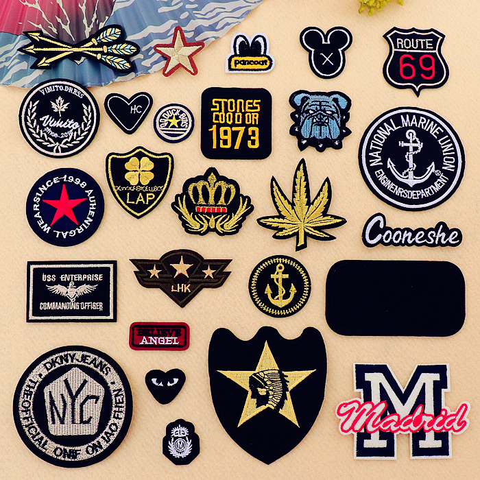 Clothes patch cloth sticker fashion wild large black English letter patch hole decoration trademark round male sticker