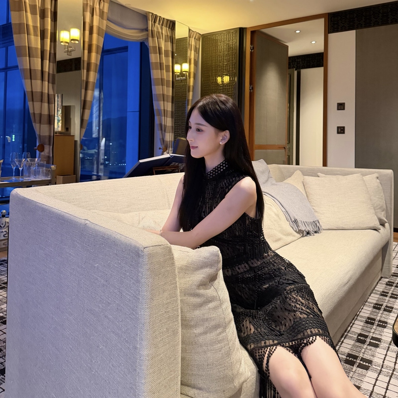 Yss Ye Shuoshuo【Rinse the Ice and Snow】Niche Design Hollow-Out Rhythmic Tassel Slimming Sleeveless Dress for Dating Yss Ye Shuoshuo【Rinse the Ice and Snow】Niche Design Hollow-Out Rhythmic Tassel Slimming Sleeveless Dress for Dating