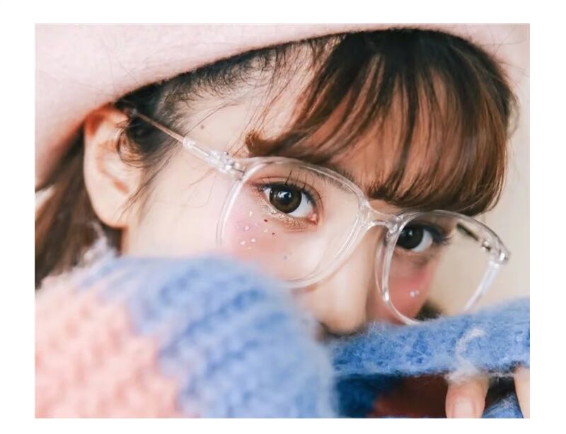 Wang Liuwen với kính gọng kính trong suốt khung lớn trong suốt retro gương phẳng cận thị kính bức xạ kính nữ khung kính chanel
