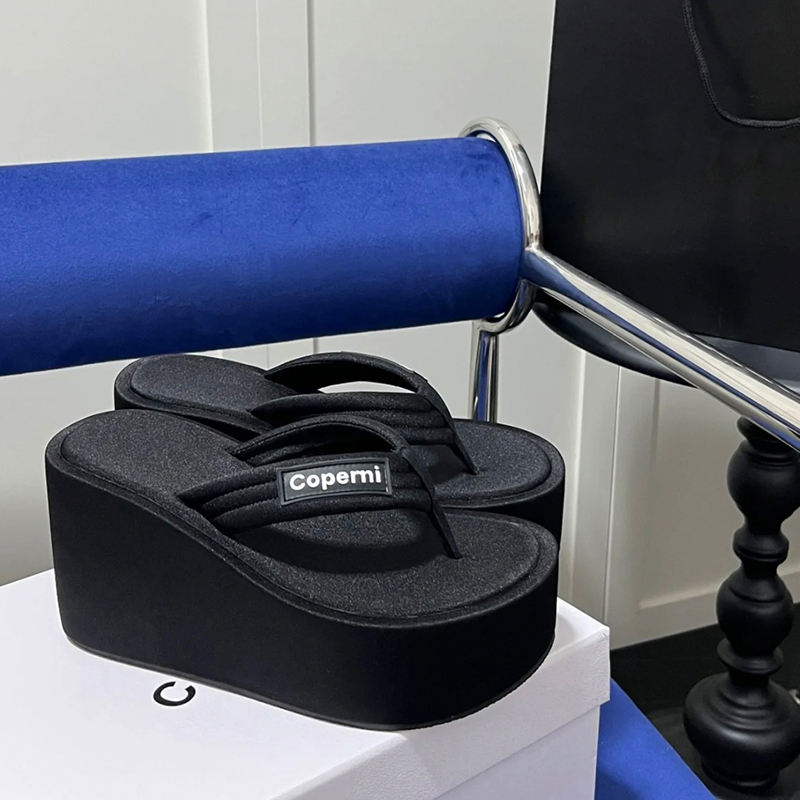 Yi Mengling's Same Thick-Soled Flip-Flops for Women to Wear as Outerwear, Platform Soles, Increased Non-Slip Flip-Flops, Bella Small Slippers