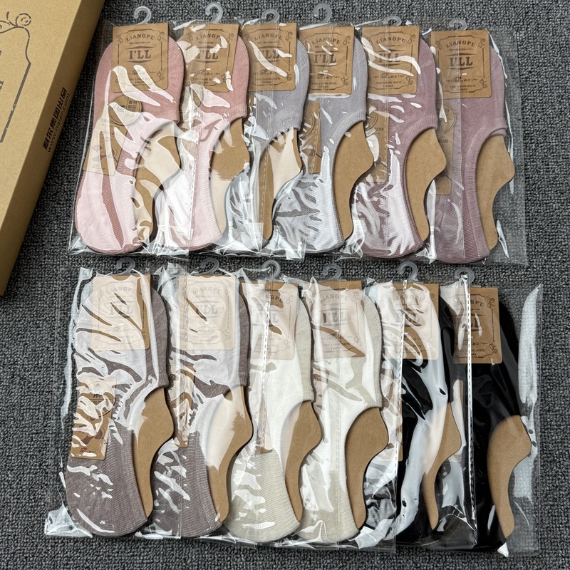 5000 Regular Boxed Women's Linen Blend Three-Dimensional Low-Cut No-Show Socks 5000 Regular Boxed Women's Linen Blend Three-Dimensional Low-Cut No-Show Socks