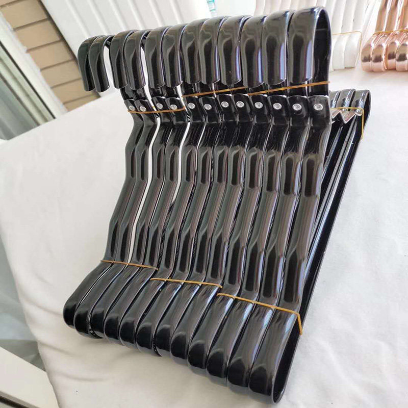 Space aluminum alloy hanger Household incognito non-deformed hanger non-slip hanging wardrobe adult shelf black hanger