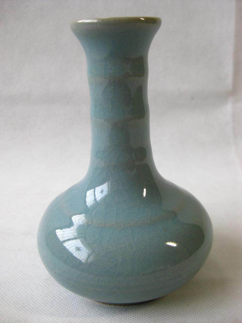 Ruzhou origin Tiangongfang Ru Kiln Azure Glaze Han Hong Ru porcelain Cicada wing pattern rattle bell 13cm roll vase