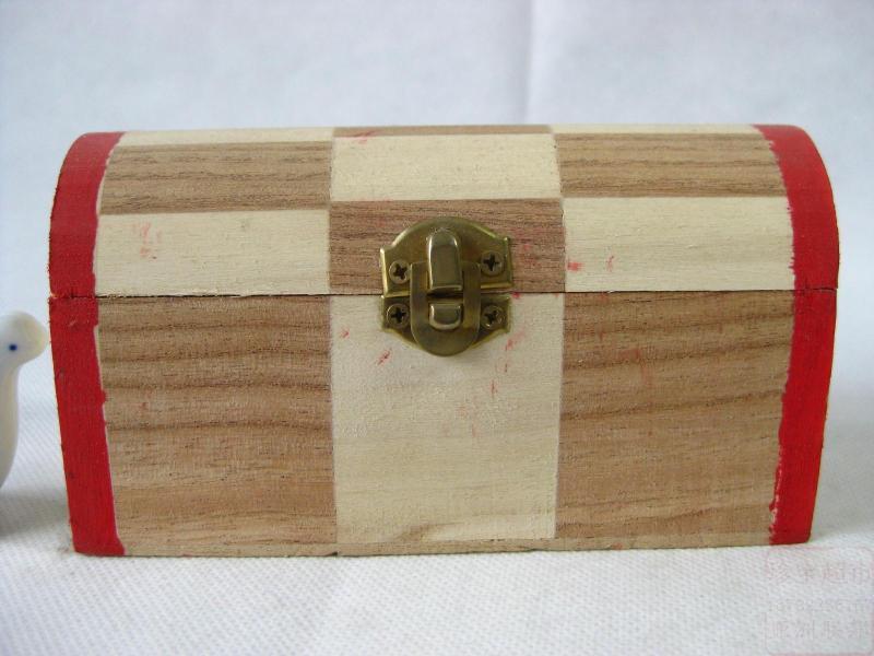 Traditional Crafts Log Carving Solid Wood Art First Accessories Box Treasures Jewelry Box Necklace Ring Box 12 6 * 5 3 * 7cm