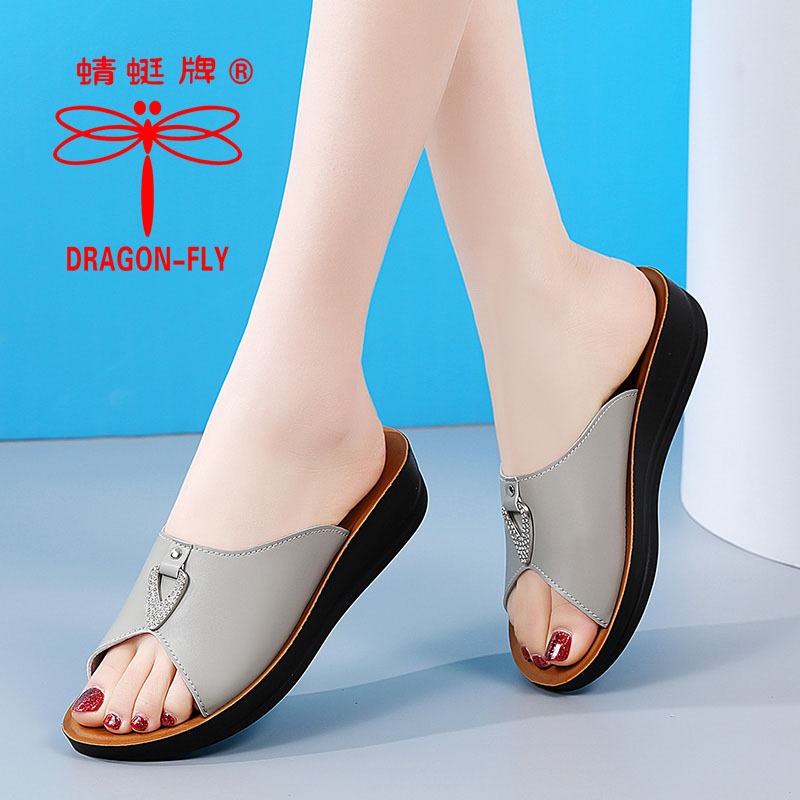Dragonfly Brand Genuine Leather Large Size Sandals for Women 2024 Summer New Versatile Outdoor Non-Slip Soft Sole Mom's Slip-On Sandals