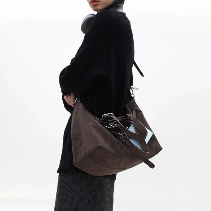 Genuine capacious shoulder bag, one-shoulder bag