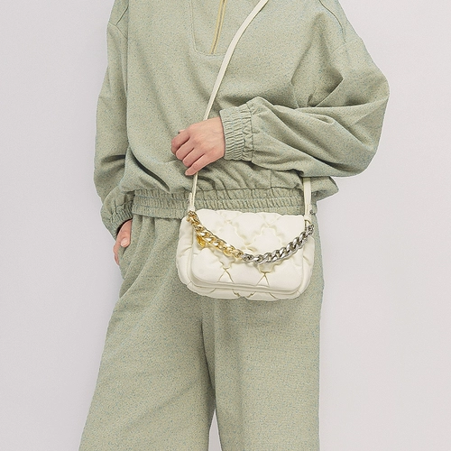 Небольшая дизайнерская летняя цепь, сумка через плечо, сумка для телефона, коллекция 2023, на цепочке