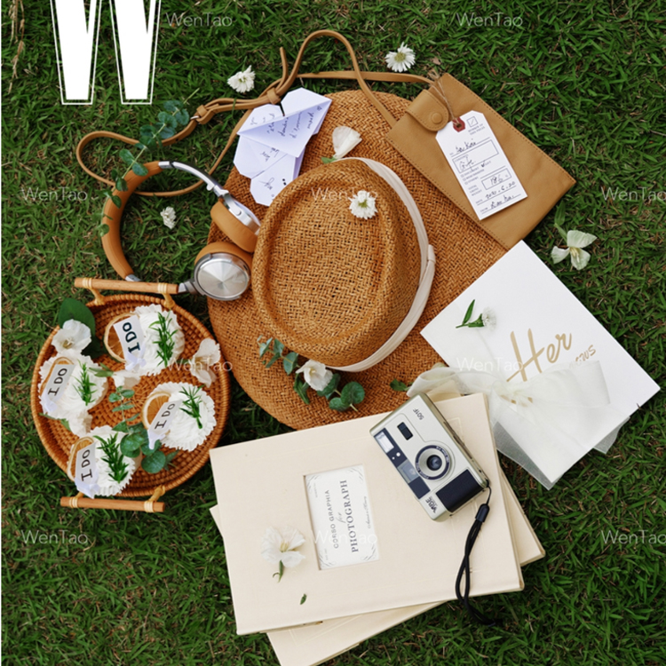 Wedding Dress Photography Brigade Pat props Decorative Swing Accessories Hat Fields Garnins Wind New Korean Photographed Hands Grab Board