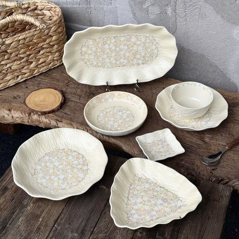 Retro High-End Matte Pink Floral Stone-Pattern Ceramic Tableware Set for Home Use, Including Dinner Plates, Fruit Plates, Dessert Plates, and Fish Plates Retro High-End Matte Pink Floral Stone-Pattern Ceramic Tableware Set for Home Use, Including Dinner Plates, Fruit Plates, Dessert Plates, and Fish Plates